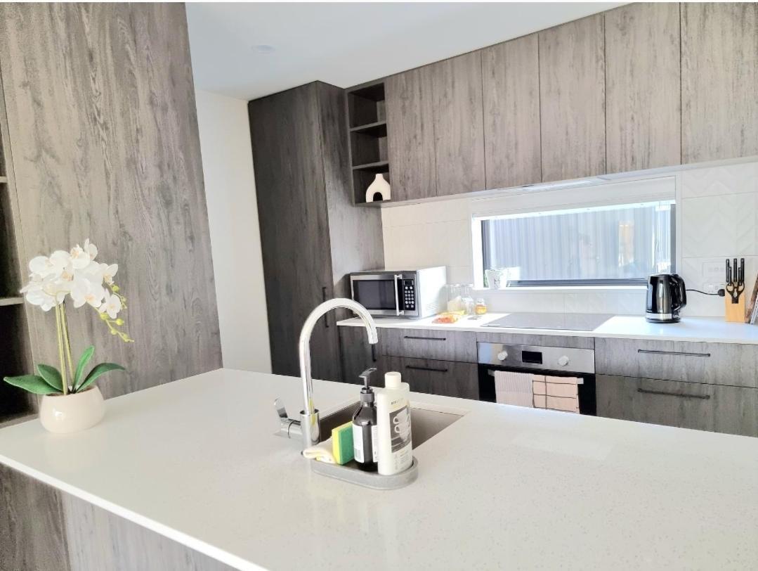 Addington Townhouse With Carpark 8Mins Walk To Hagley Park South Villa Christchurch Luaran gambar